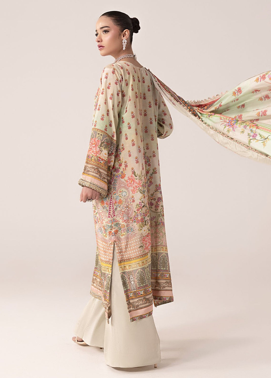 Sahane | Suay Silk Handwork Edit | CT - 15004 AVA - SUAY - Seharnaz