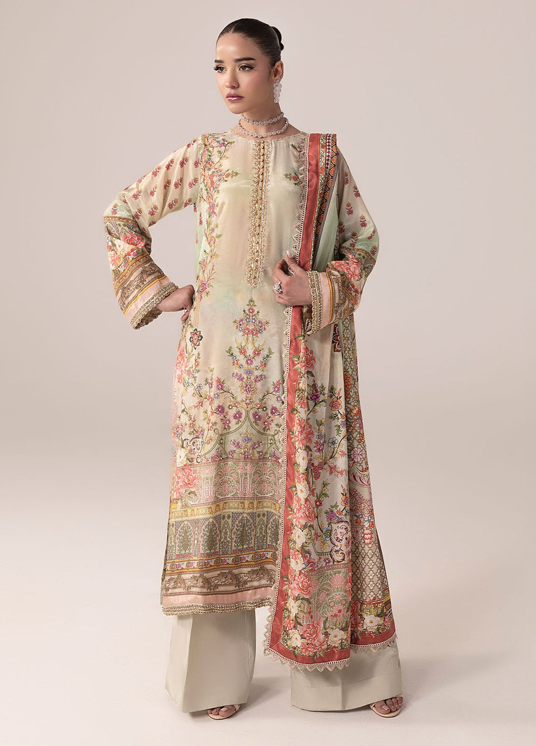 Sahane | Suay Silk Handwork Edit | CT - 15004 AVA - SUAY - Seharnaz