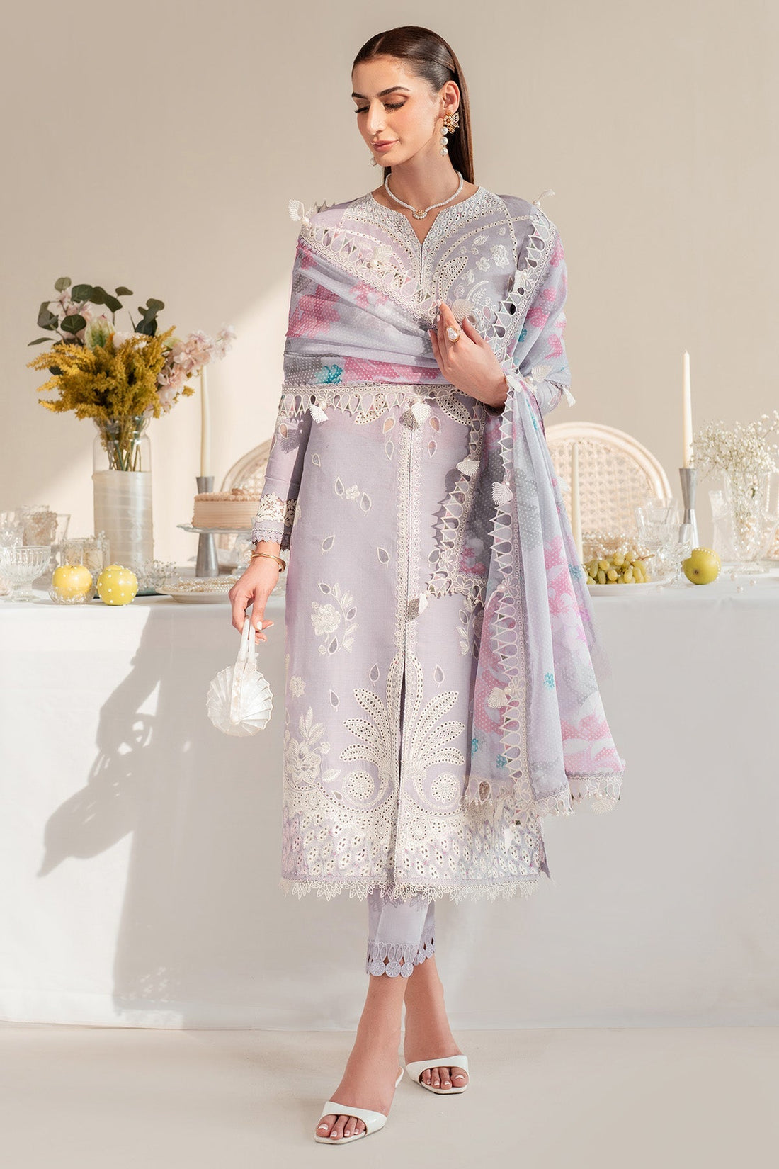Jazmin | Iris Luxury Lawn 25 | IL'25-D06 - Seharnaz